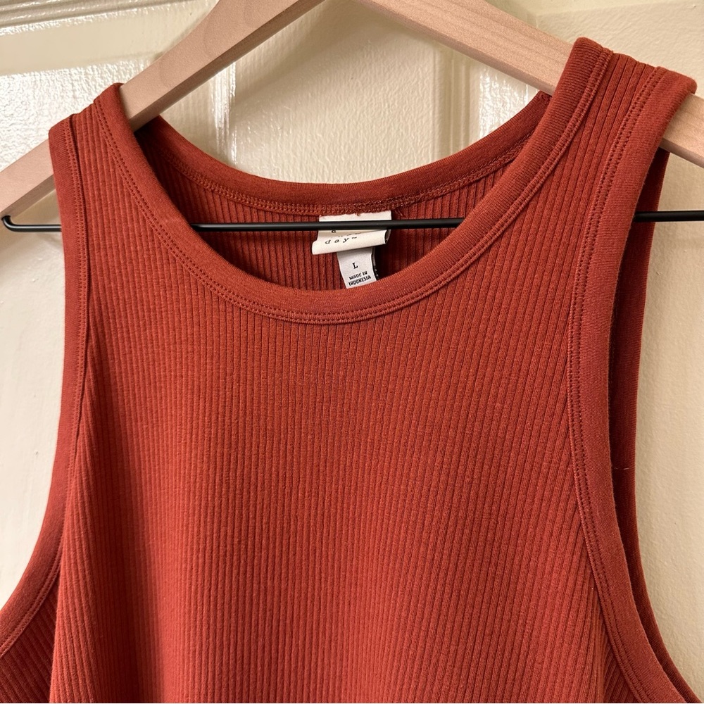 A New Day Rust Ribbed Tank Top - Picture 3 of 4